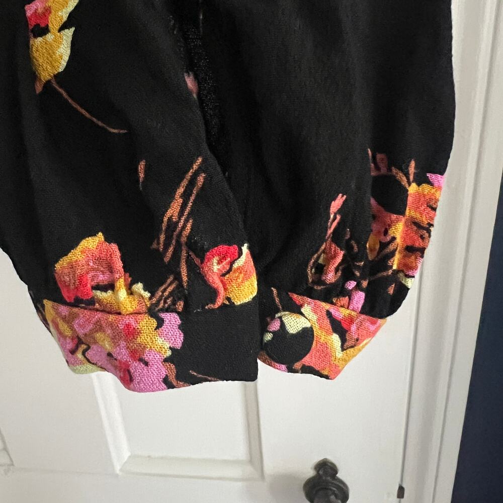 Leith Smocked Crop Black Floral Top Sweetheart Neckline Boho Peasant Size M - Picture 5 of 11